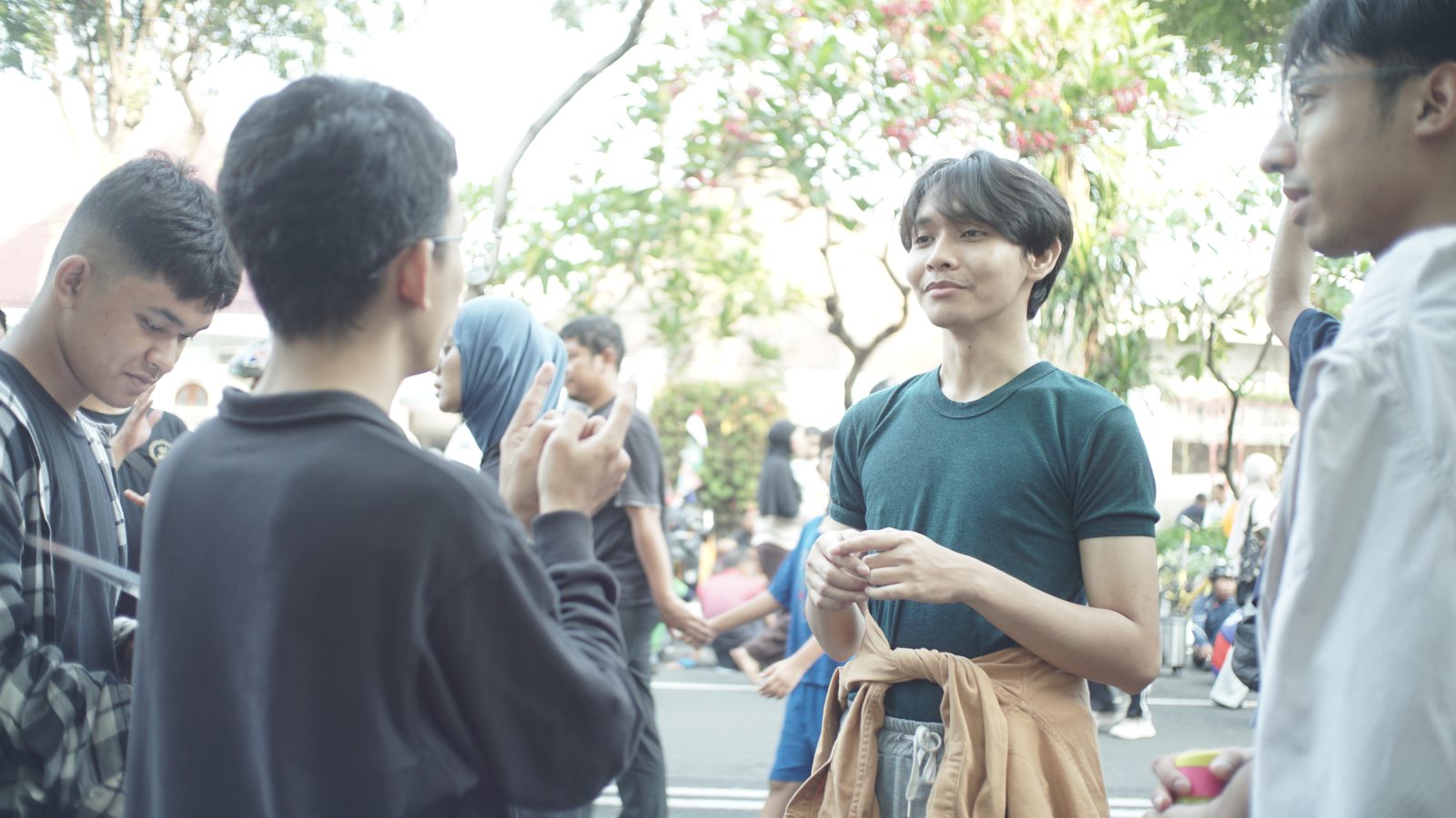 Kegiatan sosialisasi Bisindo CFD Taman Bungkul